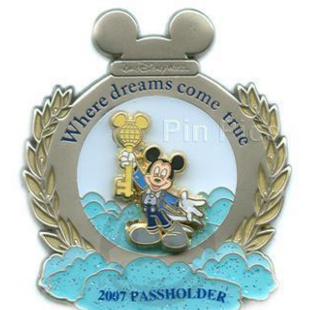 Disney Pin Mickey Mouse Where Dreams Come True 2007 51976 WDW Annual Passholder